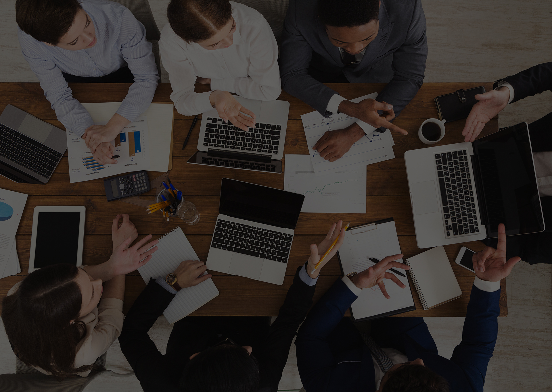 business-people-meeting-in-office-top-viewyma.jpg
