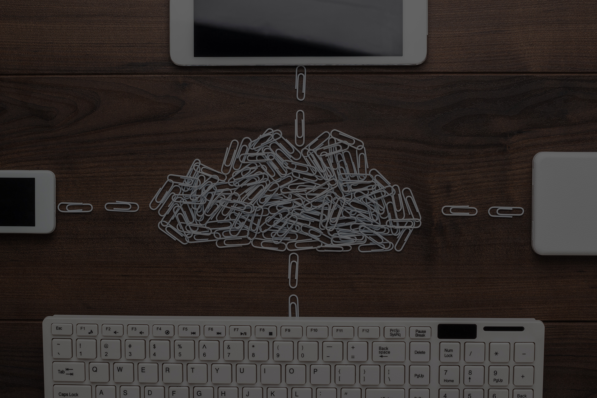 cloud-service-concept-PU47DRHyma.jpg